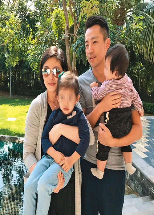 Khi Uông Tiểu Phi kinh doanh không thuận lợi, Đại S trở lại làng giải trí. Trong khi nữ diễn viên vất vả làm việc, Uông Tiểu Phi lộ ảnh tiệc tùng bên nhiều người đẹp ở quán bar. Anh thậm chí có bài đăng phàn nàn việc vợ chỉ ở nhà chăm con, không đi làm. Ảnh: Vietnamnet