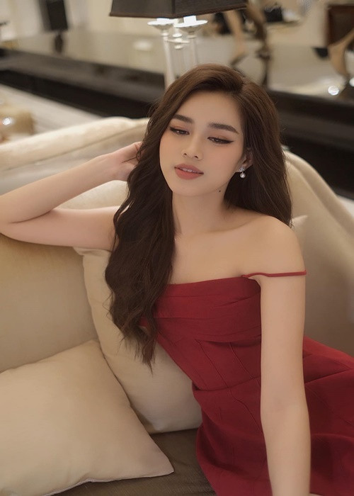 Nàng hậu hiện tại có mặt trong top 40 chung cuộc. Ảnh: FBNV