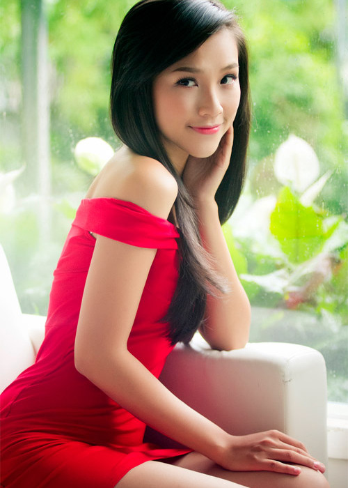 Vẻ đẹp ngọt ngào của Hoàng Oanh khi tham gia cuộc thi Hoa hậu Phụ nữ Việt Nam qua ảnh 2012. Ảnh: 24h