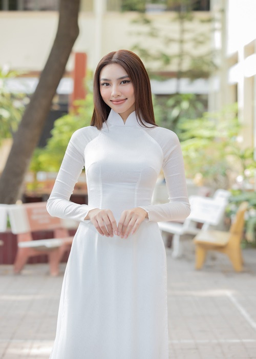 Trước đây, cô là một trong những học sinh nổi bật thuộc niên khóa 2013-2016 của trường.