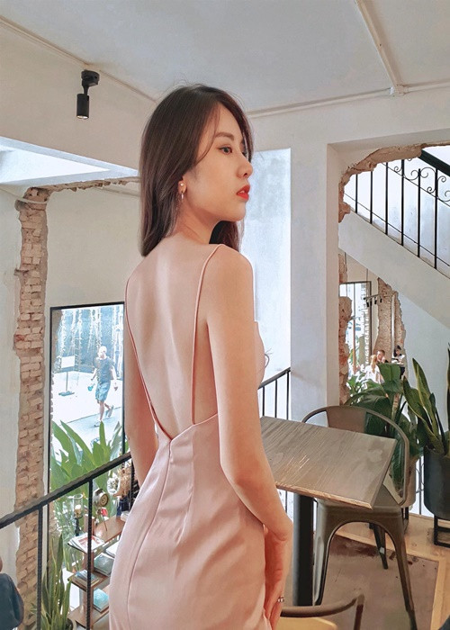 Con gái NSND Trần Nhượng cao 1m68, sở hữu số đo ba vòng 76-60-90cm.