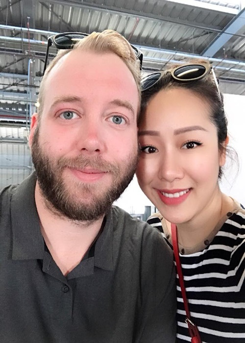 Ông xã Ngô Phương Lan rất tâm lý, chiều chuộng vợ con. Nàng hậu chia sẻ, người bạn đời lúc nào cũng quan tâm, yêu thương cô, chăm con rất khéo. Ảnh: FBNV