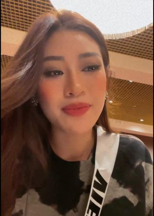 Trong nửa tháng tham gia cuộc thi, Khánh Vân bị tụt cân khá nhiều dù ăn uống thoải mái.