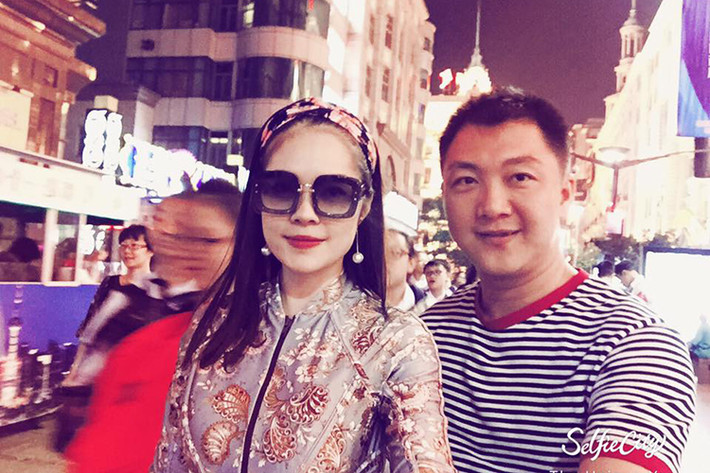 Dương Cẩm Lynh và Anh Khoa đều kín tiếng trong đời tư nên cặp đôi đã giữ bí mật chuyện hẹn hò. Cho đến tháng 7/2016, nữ diễn viên xinh đẹp bất ngờ thừa nhận mang thai với nhà sản xuất phim. Ảnh: FBNV