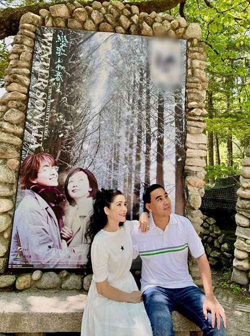 Vợ Quyền Linh kinh doanh lĩnh vực thời trang cách đây nhiều năm qua.