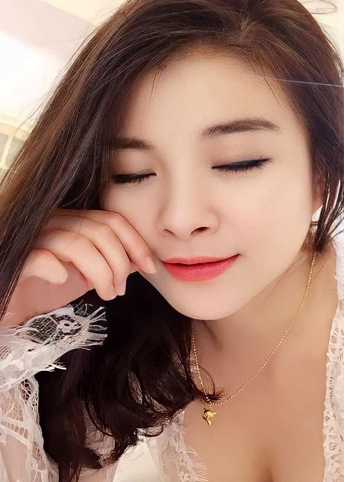 Kim Oanh được xem là một trong những mỹ nhân Việt không tuổi.