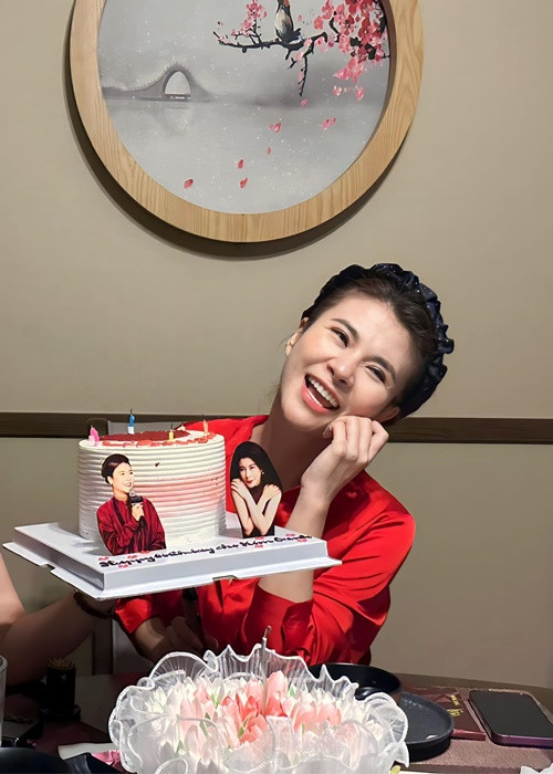 NSƯT Kim Oanh thoải mái chia sẻ công việc nhưng giữ kín đời tư.