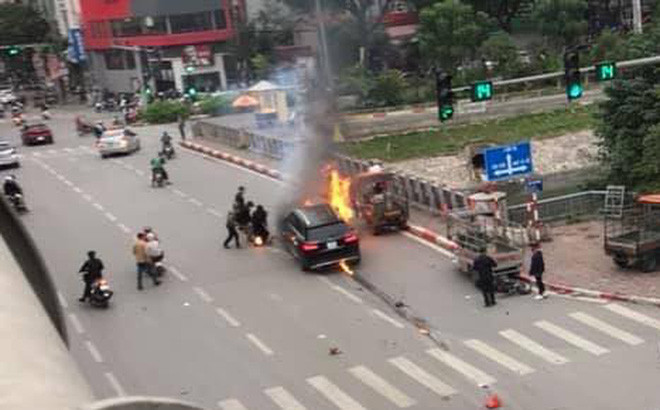 Theo trung tá Thái, thời điểm lao vào giải cứu nam tài xế Grab, ngọn lửa đã bốc cháy rất dữ dội và kèm theo nhiều tiếng nổ.