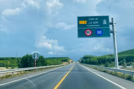 Khởi công mở rộng cao tốc Cam Lộ - La Sơn lên 4 làn xe