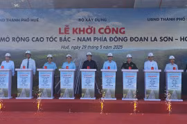 Khởi công mở rộng cao tốc đoạn La Sơn - Hòa Liên