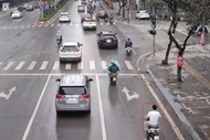 Camera AI phát hiện 23 trường hợp vượt đèn đỏ trên phố Phạm Văn Bạch, Hà Nội