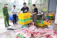 Bắc Ninh phát hiện gần 800kg thịt lợn thối chuẩn bị đưa lên bàn ăn