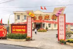 Xã Thạnh Phú mới được hình thành từ việc sắp xếp toàn bộ diện tích tự nhiên, quy mô dân số của xã Phú Cường và xã Thạnh Lộc (huyện Cai Lậy, tỉnh Tiền Giang cũ).