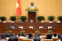 Nghiên cứu tổng kết, sửa đổi tổng thể Hiến pháp năm 2013