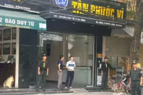 Đang khám xét nhà trùm giang hồ Vi "ngộ" ở Thanh Hoá