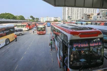 Giá xăng dầu tăng kéo theo làn sóng điều chỉnh giá vé vận tải hành khách