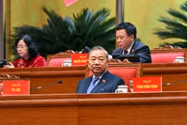 Toàn cảnh phiên thảo luận về các văn kiện Đại hội chiều 21/1