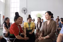 Từ Mường Than, bà Hà Thị Nga cam kết đồng hành cùng đồng bào dân tộc thiểu số