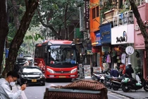 Từ ngày mai, ô tô tải, xe khách nào cần xin giấy vào phố cấm ở Hà Nội?