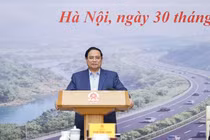 Không để '1 km đường cao tốc nhưng có tới mười mấy nhà thầu cùng làm'