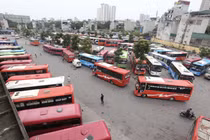 Giá xăng dầu tăng mạnh, doanh nghiệp vận tải “gồng mình” trước áp lực chi phí