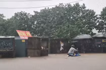 Hà Nội cập nhật các 'điểm nóng' ngập lụt