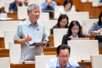 Khuyến khích đại biểu Quốc hội phát biểu không cầm giấy đọc