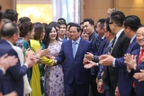 Chủ tịch FPT xin gì với Thủ tướng trong ngày doanh nhân Việt Nam?