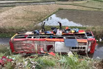 Thông tin kiểm định của xe khách lật làm 11 người bị thương