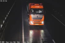 Mưa ngập lụt, CSGT vẫn phát hiện vi phạm giao thông từ camera AI