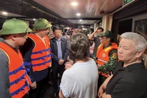 Cháy tàu du lịch trên vịnh Hạ Long, 41 người được cứu