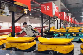 Tận mục kỳ tích robot tự hành “bọ cánh cứng” Make in Vietnam 