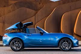 “Soi” Mazda MX-5 phiên bản đặc biệt giá 798 triệu đồng