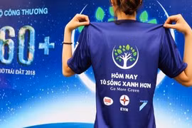Giới trẻ Hà Nội hào hứng tham gia Lễ Phát động Giờ Trái đất 2018