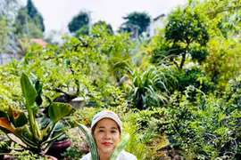 Đi mỏi chân trong khu vườn rộng 10 nghìn m2 của Mỹ Lệ 
