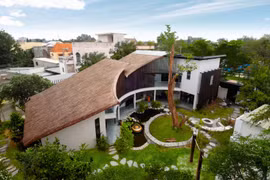 Biệt thự mái lá đẹp ngỡ ngàng ở Biên Hòa trên báo Mỹ 