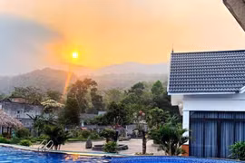 Cận cảnh biệt thự view trọn núi rừng của Quân A.P