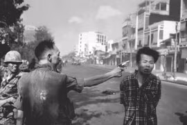 Những khoảnh khắc ám ảnh trong lịch sử chiến tranh thế giới