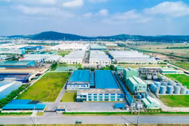 Tiền đâu để Saigontel của ông Đặng Thành Tâm đầu tư cho 7 dự án BĐS công nghiệp