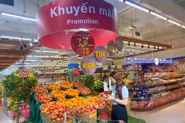 Hàng loạt siêu thị đã tung ra nhiều chương trình khuyến mãi để tăng doanh thu