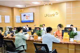 Chưa kịp mua lại trái phiếu, LPBank gấp rút 'hút' thêm 8.000 tỷ đồng