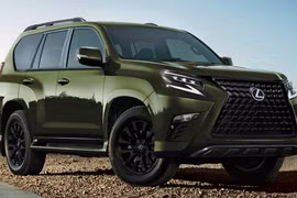 Xe sang Lexus GX 460 2022 chờ ngày về Việt Nam
