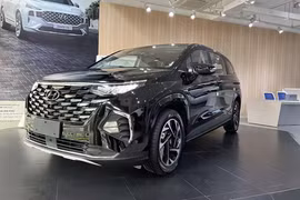 Hyundai Custin giảm giá 50 triệu đồng