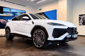 Chi tiết SUV Lamborghini Urus SE giá 15,6 tỷ đồng 