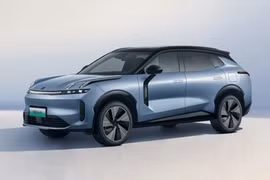 Cận cảnh Lynk & Co 08 hybrid chỉ từ 685 triệu đồng
