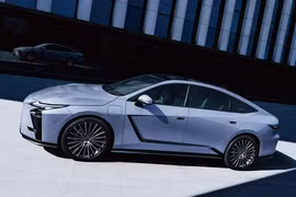 Lexus ES thế hệ thứ 8 thêm truyền động hybrid và động cơ điện