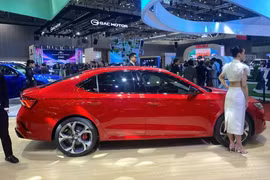 Skoda Octavia 2025 gây bất ngờ