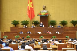 Chủ tịch Quốc hội: Phấn đấu hạ lãi suất cho vay, cung ứng vốn cho thị trường chứng khoán và bất động sản