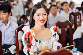 Ngắm gu thời trang đơn giản của nữ tiếp viên lọt chung kết HHHV 2020
