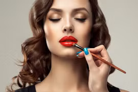 Hàng loạt mầm bệnh chết người từ trang điểm